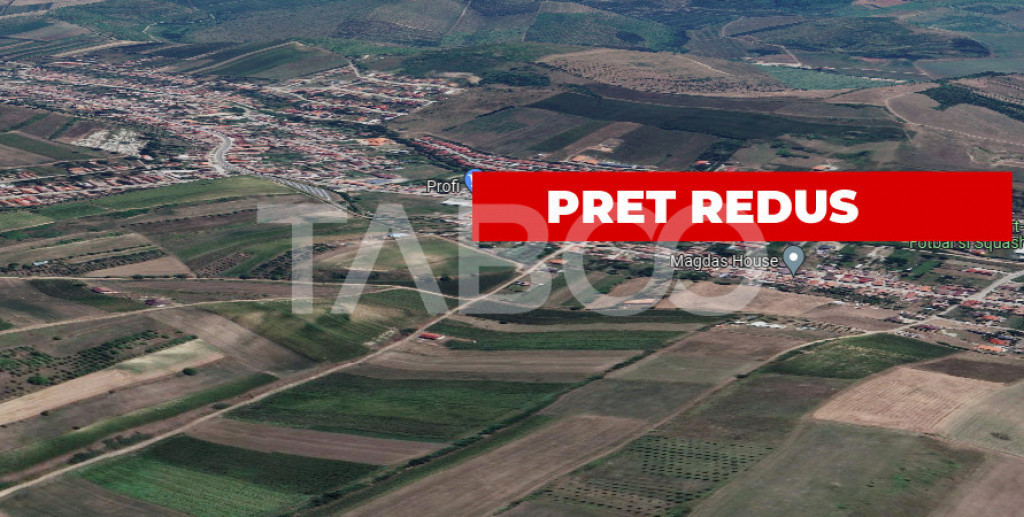 Teren intravilan 9300 mp de vanzare cu acces la utilitati
