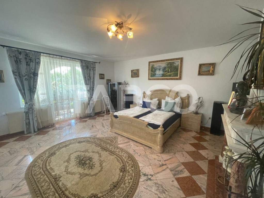 Casa deosebita de vanzare 453 mp utili si curte 528 mp in A
