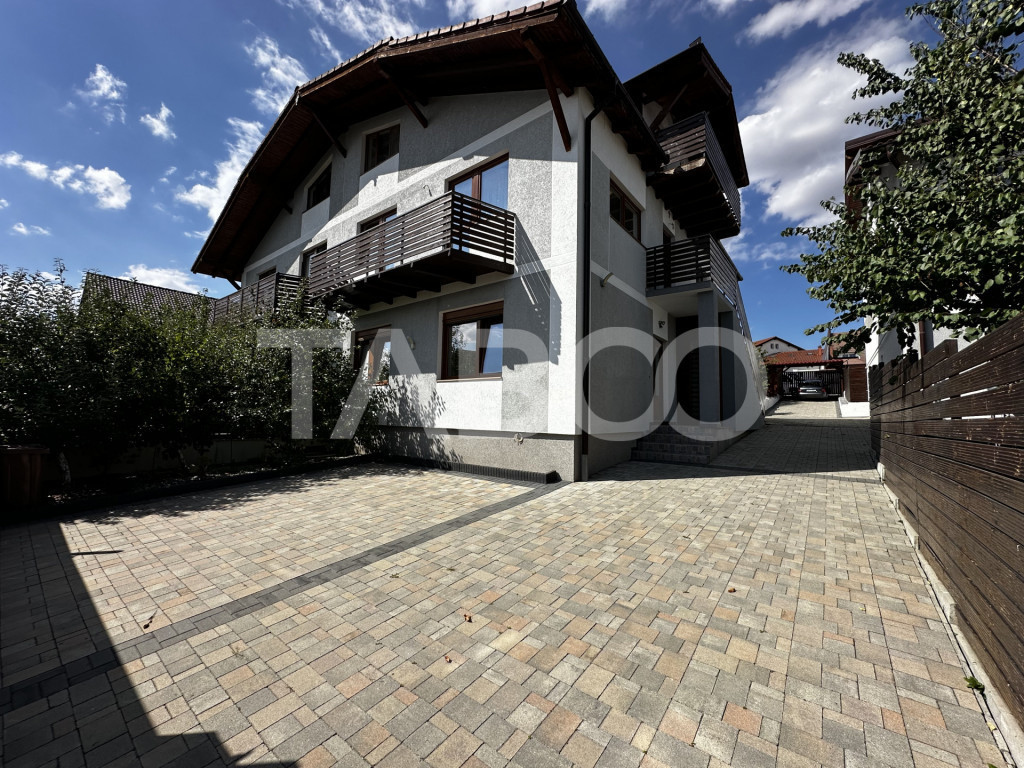 Casa de vanzare cu 5 camere si teren 426 mp 2 fronturi Arhit