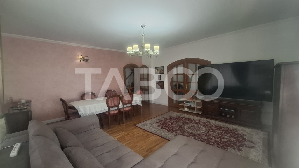 Apartament 4 camere 155 mp 2 balcoane garaj inchis Central S