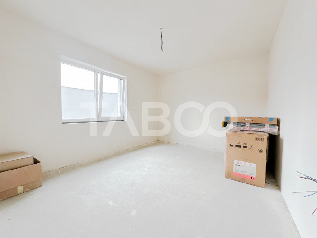 Apartament cu 3 camere semifinisat bloc nou de vanzare in Ce