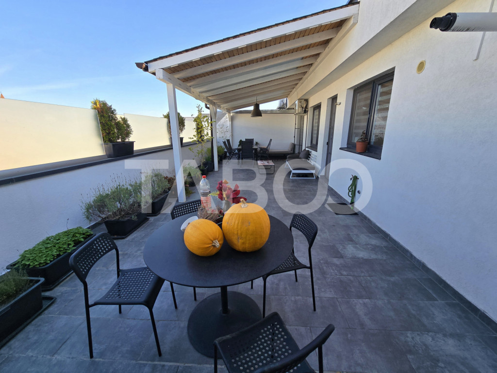 Penthouse 4 camere mobilat 2 bai 2 parcari terasa 72 mp Turn