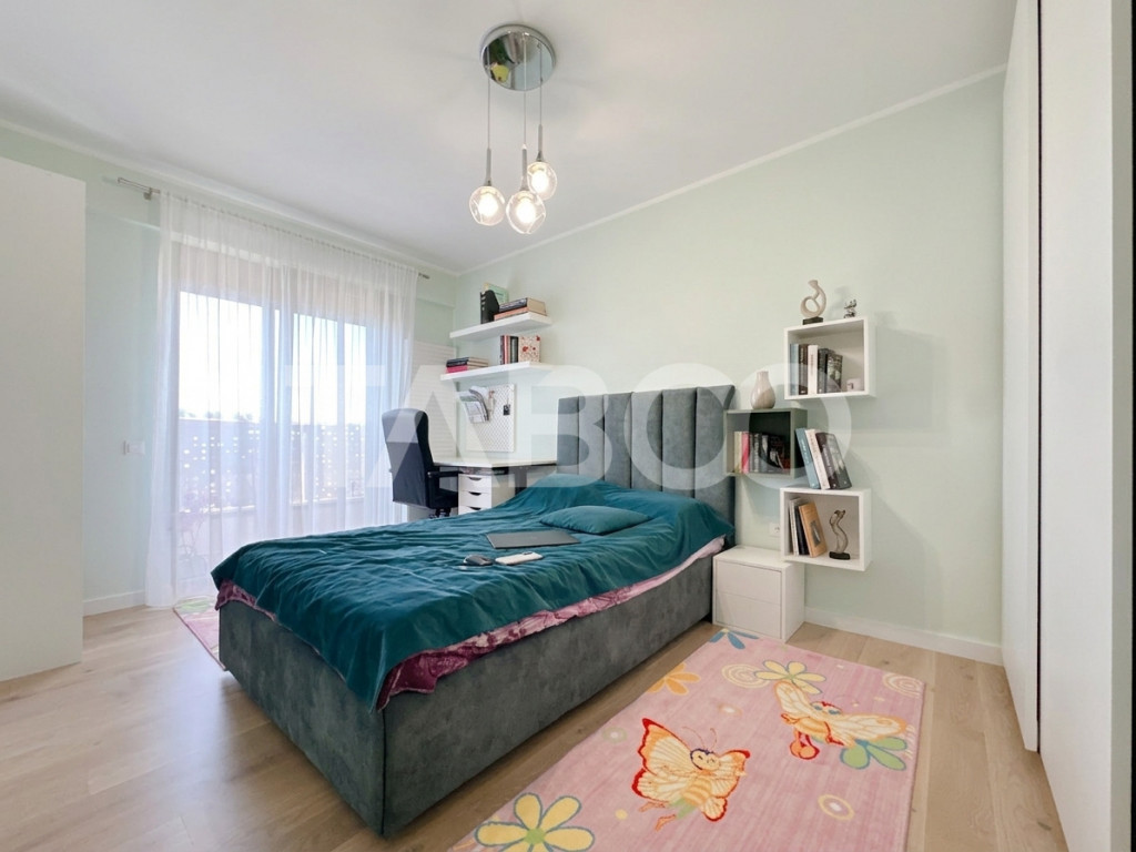 Apartament cu 4 camere de vanzare in bloc nou in cartierul E