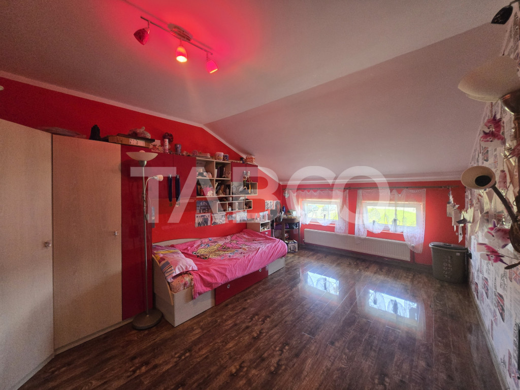 Casa individuala de vanzare 132mpu cu garaj zona Tineretului