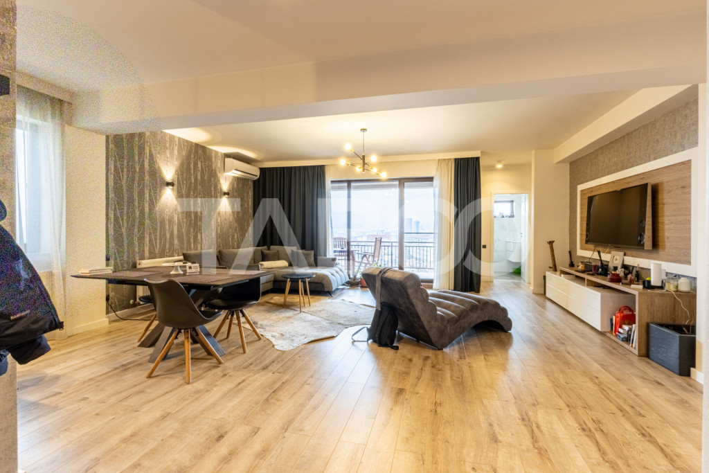 Apartament 3 camere finisaje premim cu priveliste la oras in