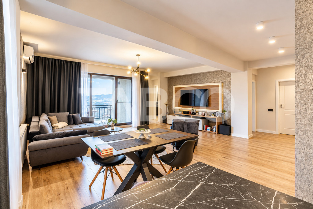 Apartament 3 camere finisaje premim cu priveliste spre oras