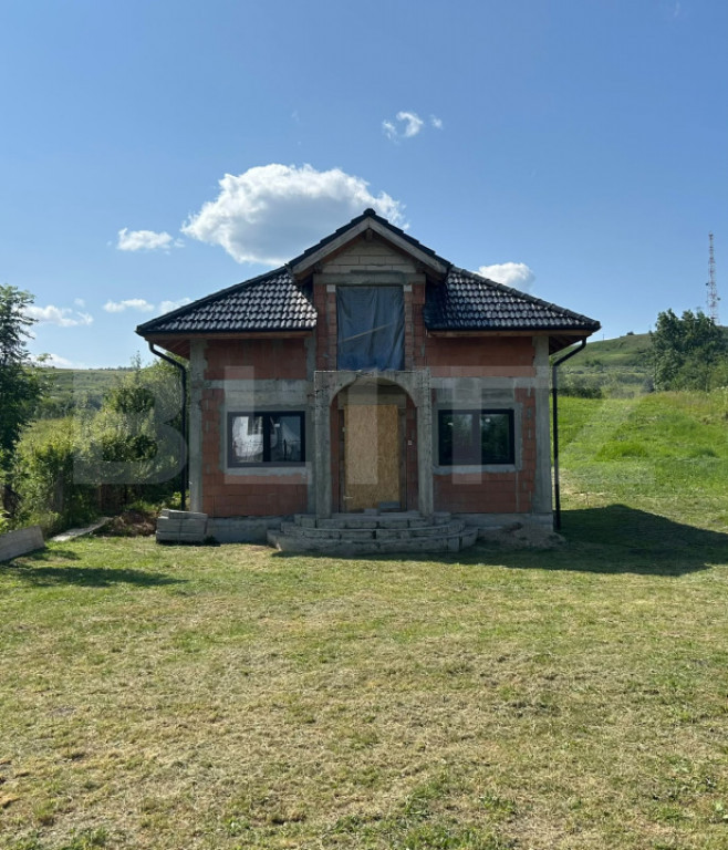 Casa individuala, 250 mp, teren 1239 mp, zona Aiton