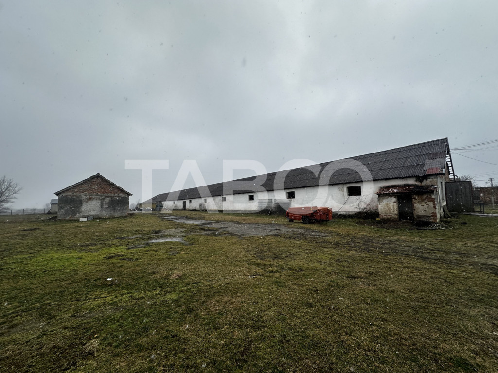 Teren de vanzare 8380 mp cu anexa de 1538 mp Mohu Sibiu