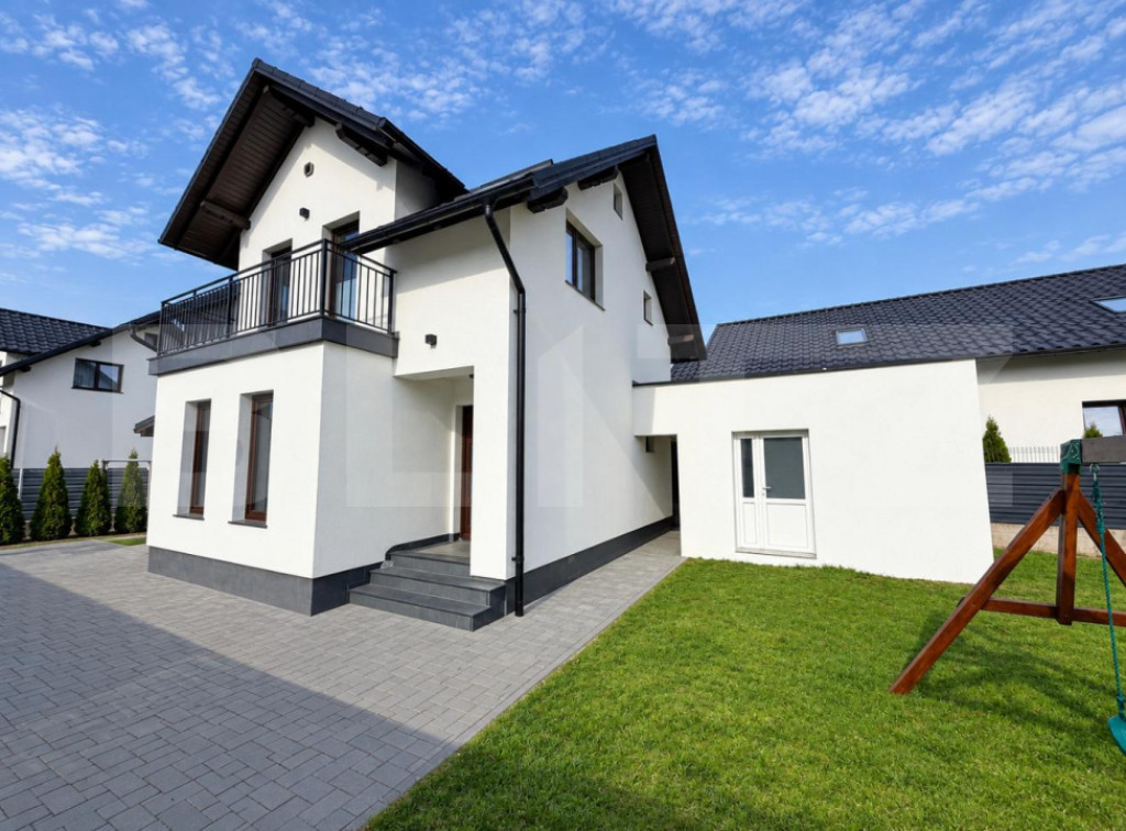 Casă de vânzare, 87.80 mp, zona Est - Lisaura