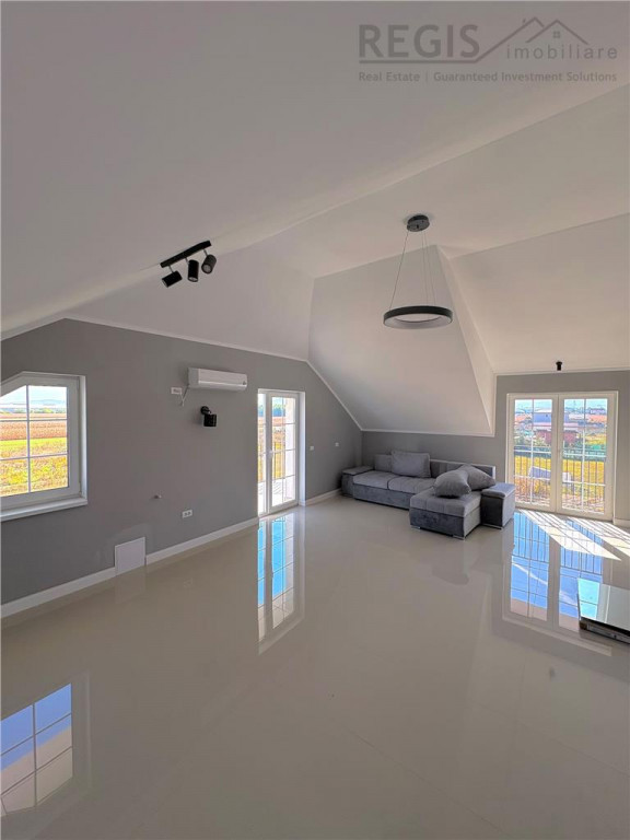 Casa de cu 3 etaje