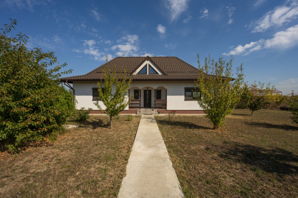 TARTASESTI, VILA INDIVIDUALA 140 MP, LOT 600 MP!