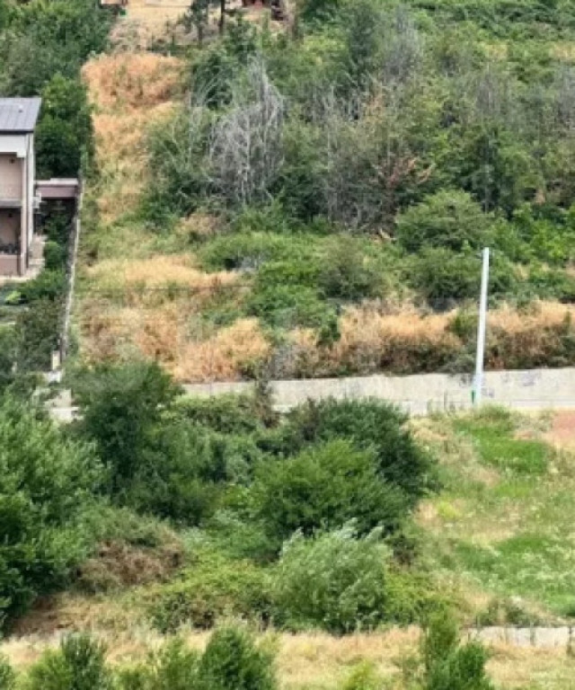 Teren intravilan 850 mp | deschidere 22 m | Utilitati la lim