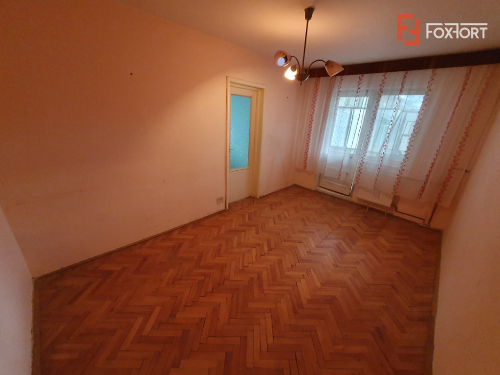 Apartament 2 camere, etaj 4, bloc izolat, acoperis - Zona Gi