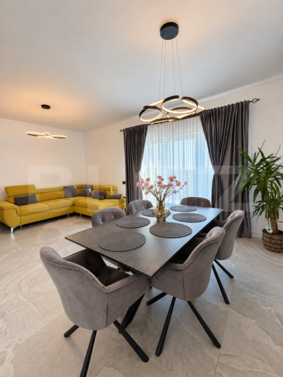 Duplex modern, complet mobilat, cu terasă și panouri fotov