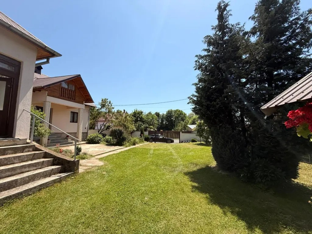 Casa Leresti Arges, 5 camere, teren 2146 mp, toate utilitatile