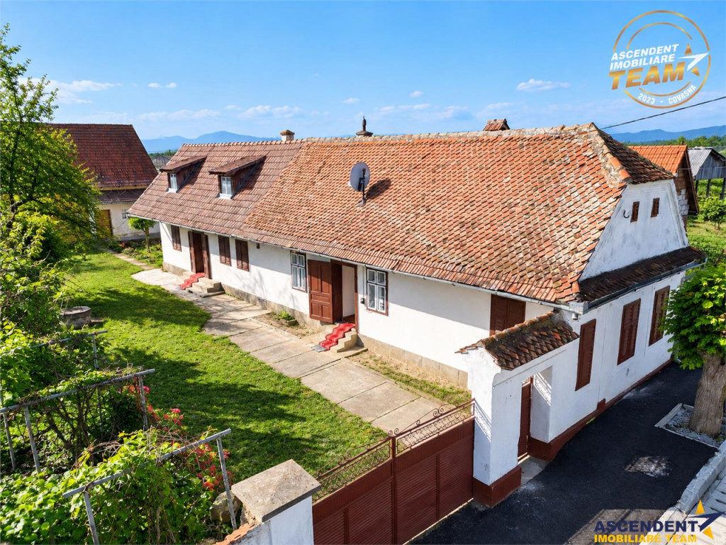 Casa traditionala transilvaneana in zona pitoresca