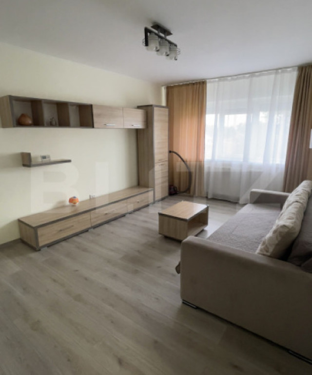Inchiriere apartament decomandat cu 2 camere, 2 balcoane și