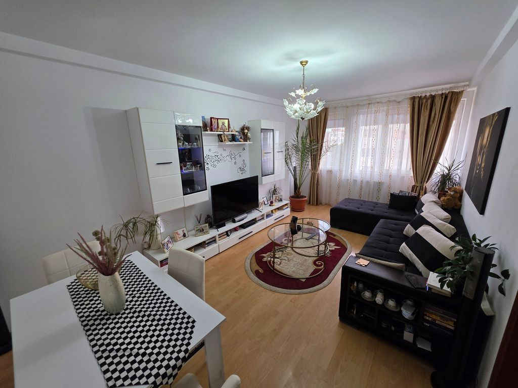 Apartament 2 camere decomandat zona Gara(ICIL)