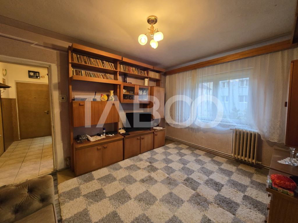 Apartament 2 camere de vanzare etaj intermediar 36mp zona Va