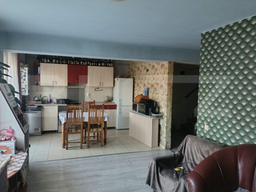 Apartament 5 camere, 113 mp, zona Muzeul Apei