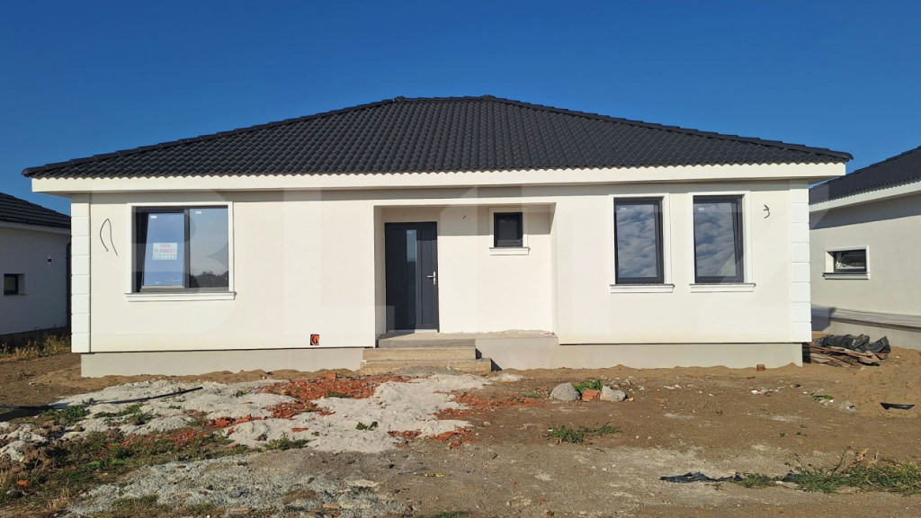 Casa 4 camere, 100 mp, Zona Calea Odoreului