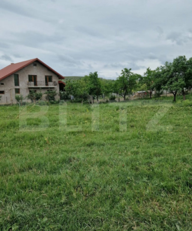 Teren de vanzare, 2000 mp, zona Bratuleni - Miroslava