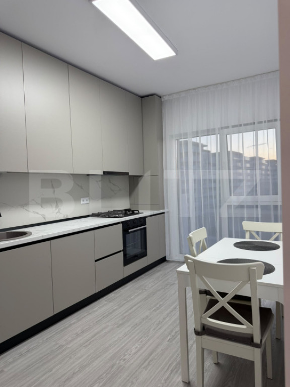 Apartament cu 2 camere, 40 mp, parcare, zona Eroilor