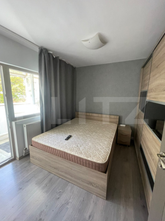 Apartament cu 2 camere, decomandat, la cheie – Piața Măr