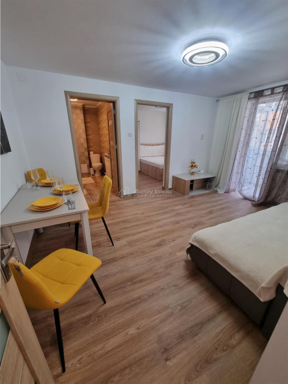 Apartament 3 camere modern et 1 Dunarii vis a vis de Liceul