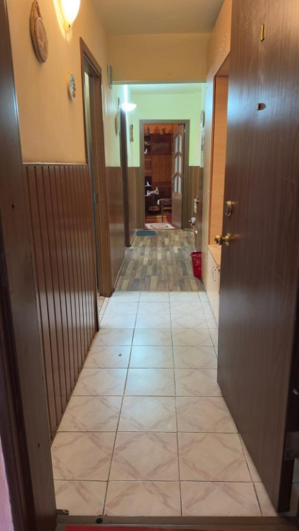 Apartament 4 camere | 76 mp utili | Etaj IV | Vedere spre Cr