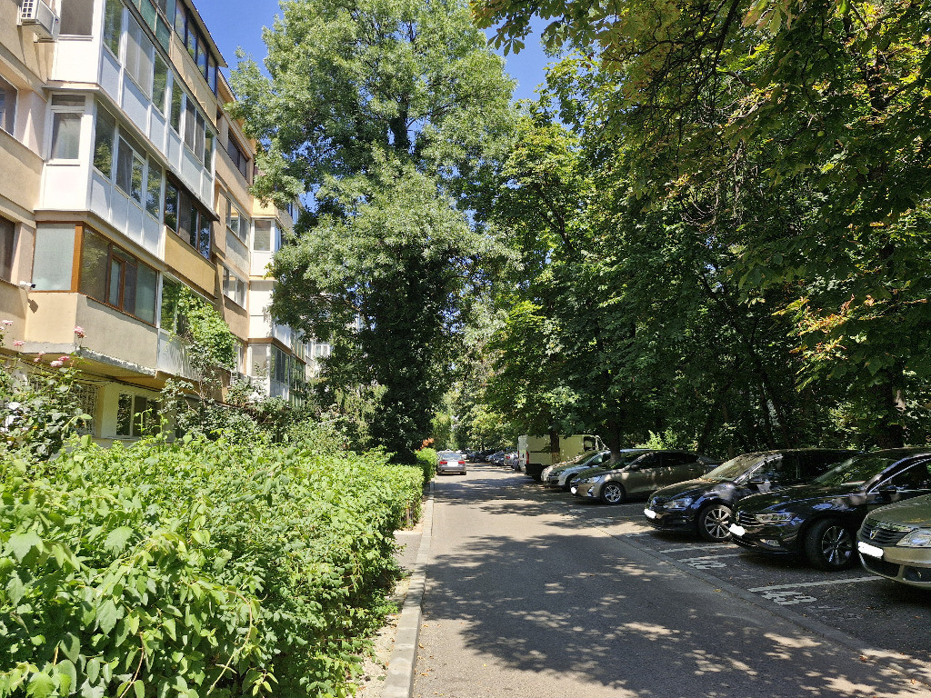 Apartament 2 cam Metrou 350 m Et 3/4 Vedere spatiu verde Vladimirescu