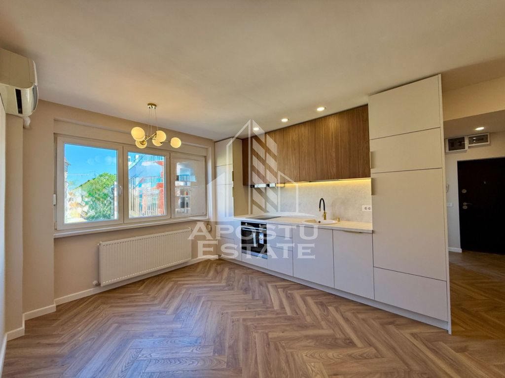 Apartament 3 camere de vanzare,decomandat,et.1Dambovita Nora,Timisoara