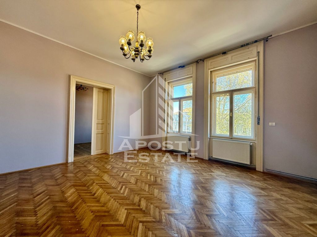 Apartament 5 camere de vanzare, renovat, zona Sinaia Timisoara