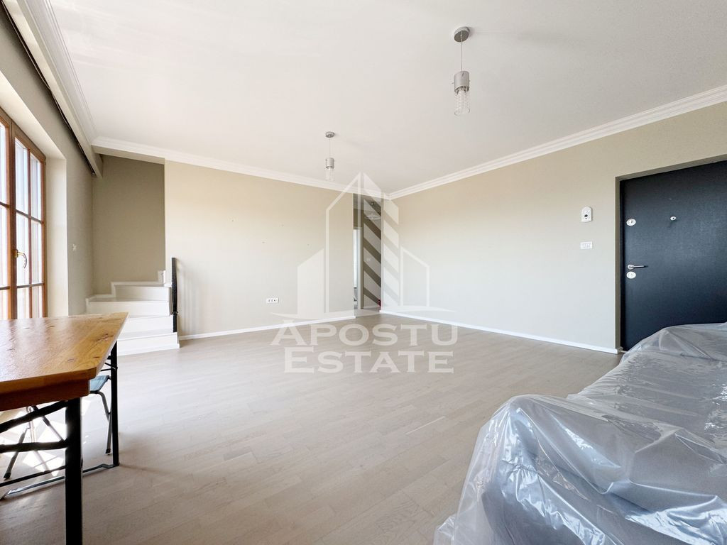 Penthouse 3 camere de vanzare, 97mp utili + balcon, Giroc