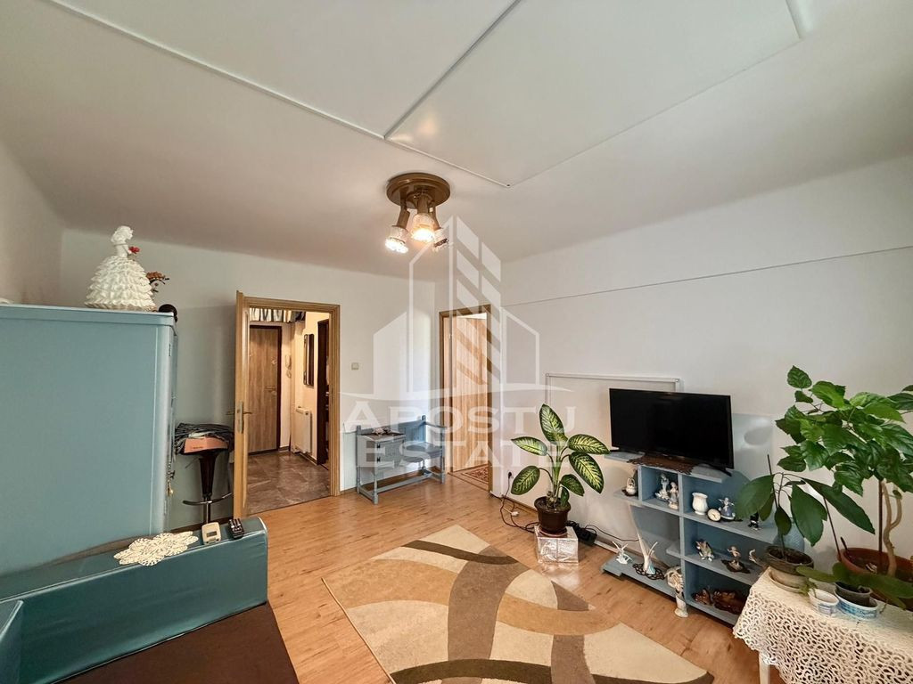 Apartament 4 camere de vanzare, decomandat, Girocului, Timisoara
