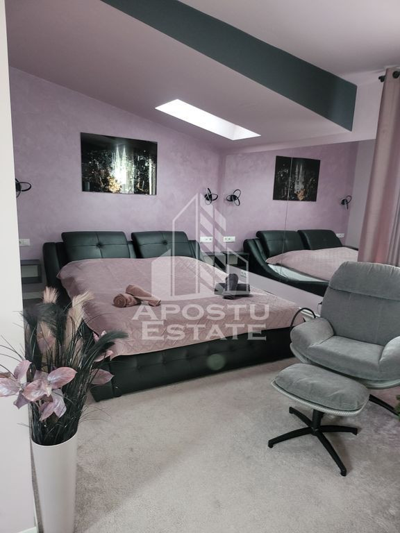Apartament de lux, 3 camere, scara interioară și curte, Deva