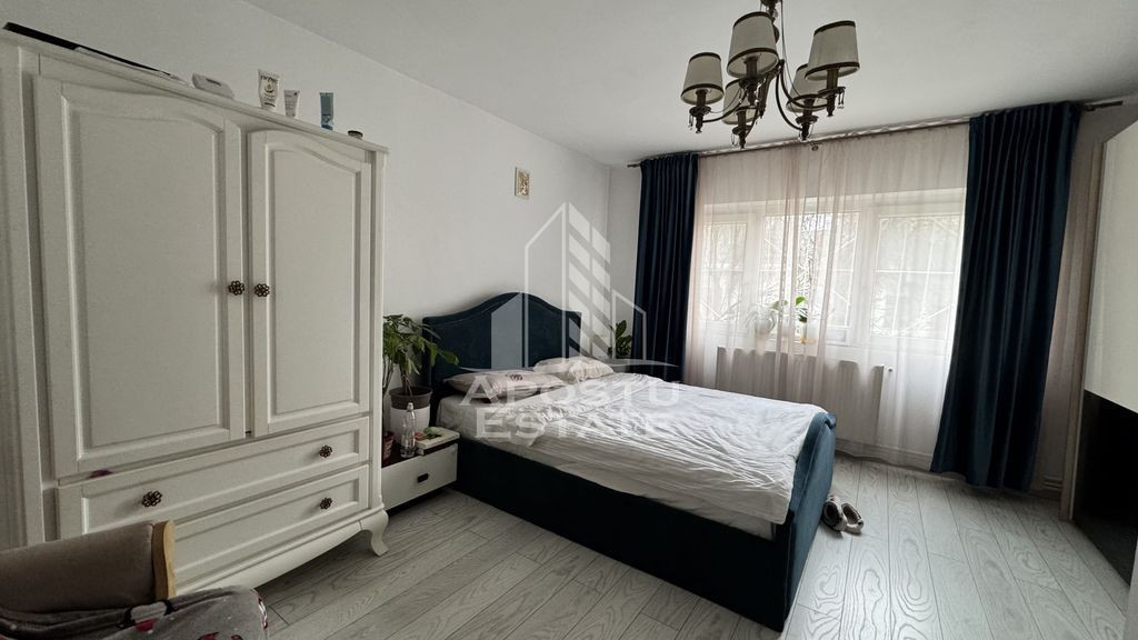 Apartament 3 camere semidecomandat , Zona Steaua