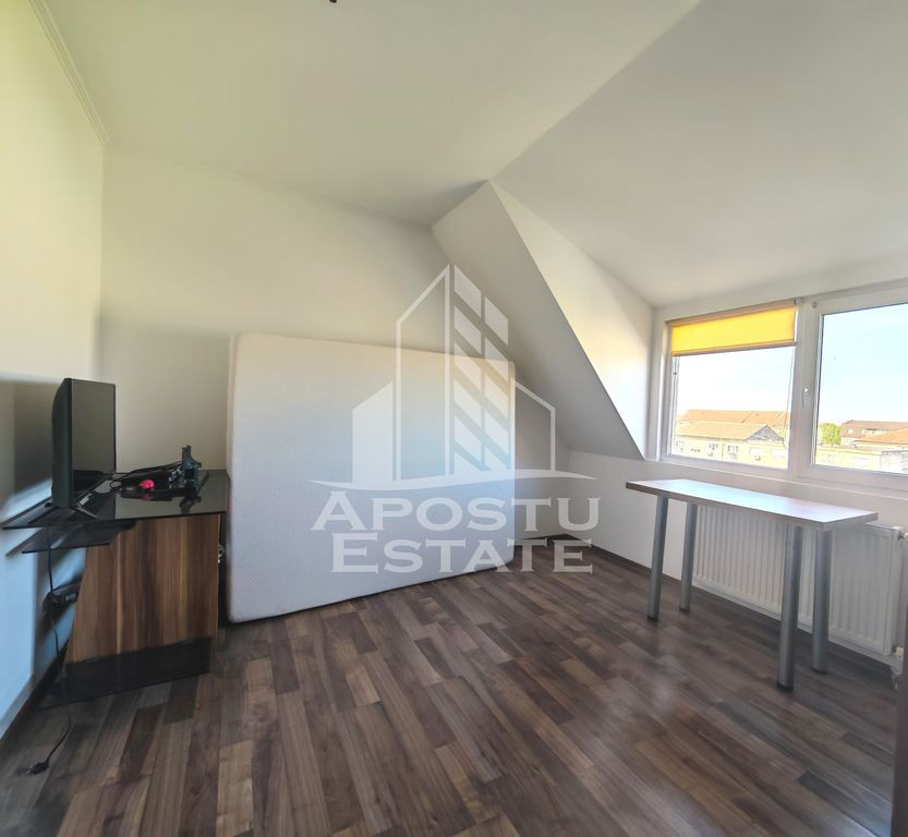 Apartament cu 2 camere de vanzare, centrala proprie, zona Lipovei