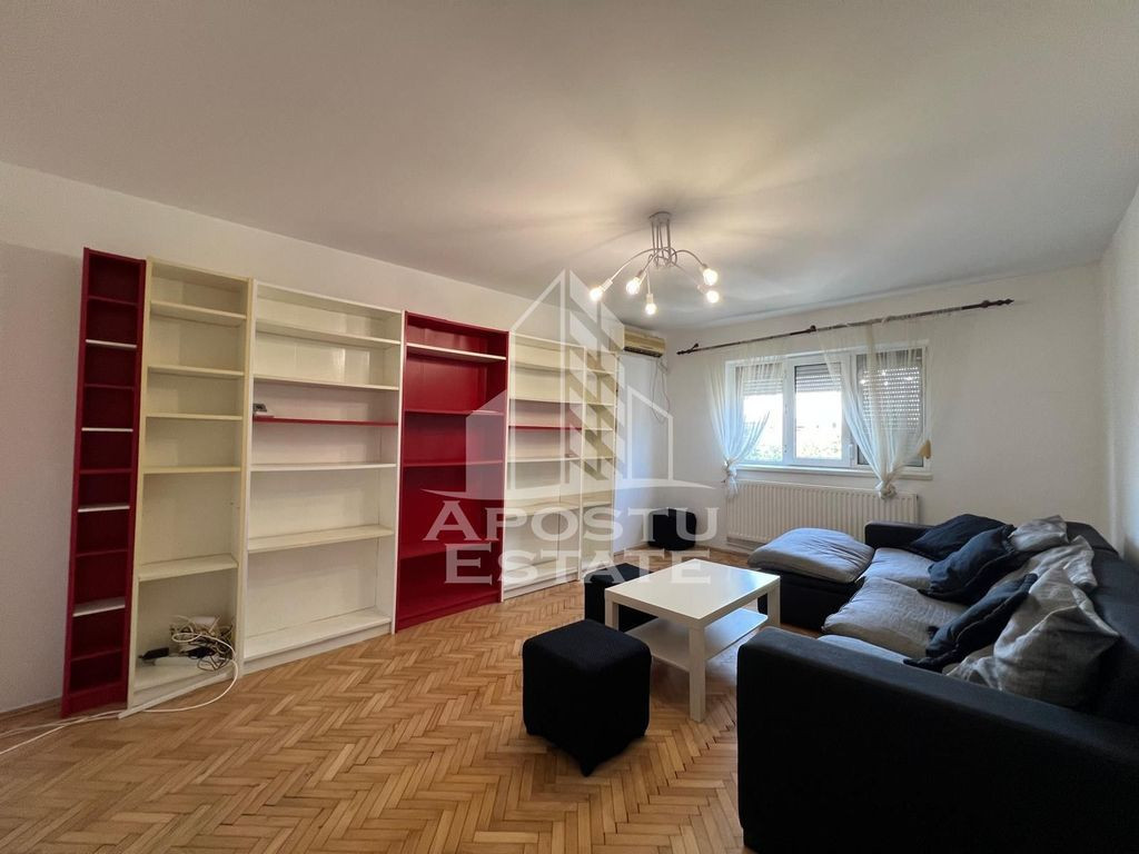 Apartament cu 2 camere decomandat spre vanzare, Timisoara zona Lipovei