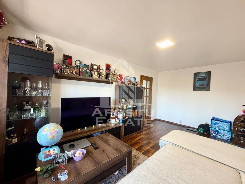 Apartament 3 camere de vanzare, Boxa, Zona Lipovei, Timisoara