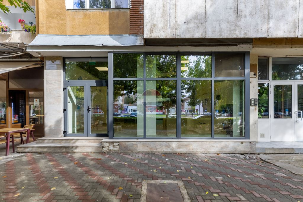 Spațiu comercial - Zona Lebădă