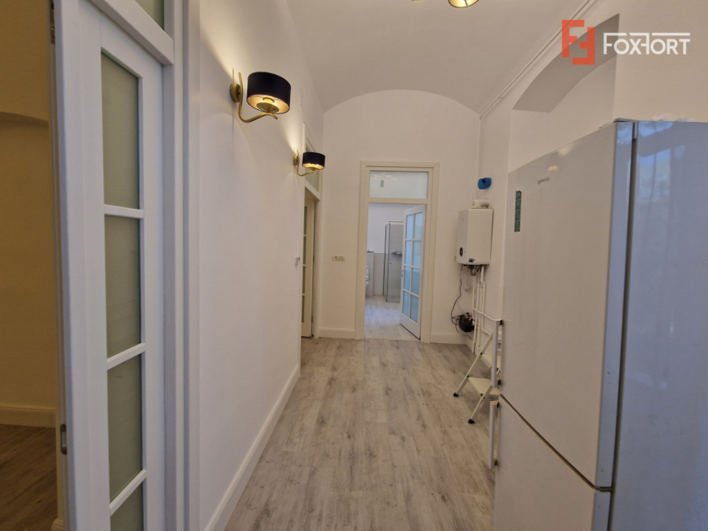 Apartament cu 3 camere de inchiriat in Piata Libertatii