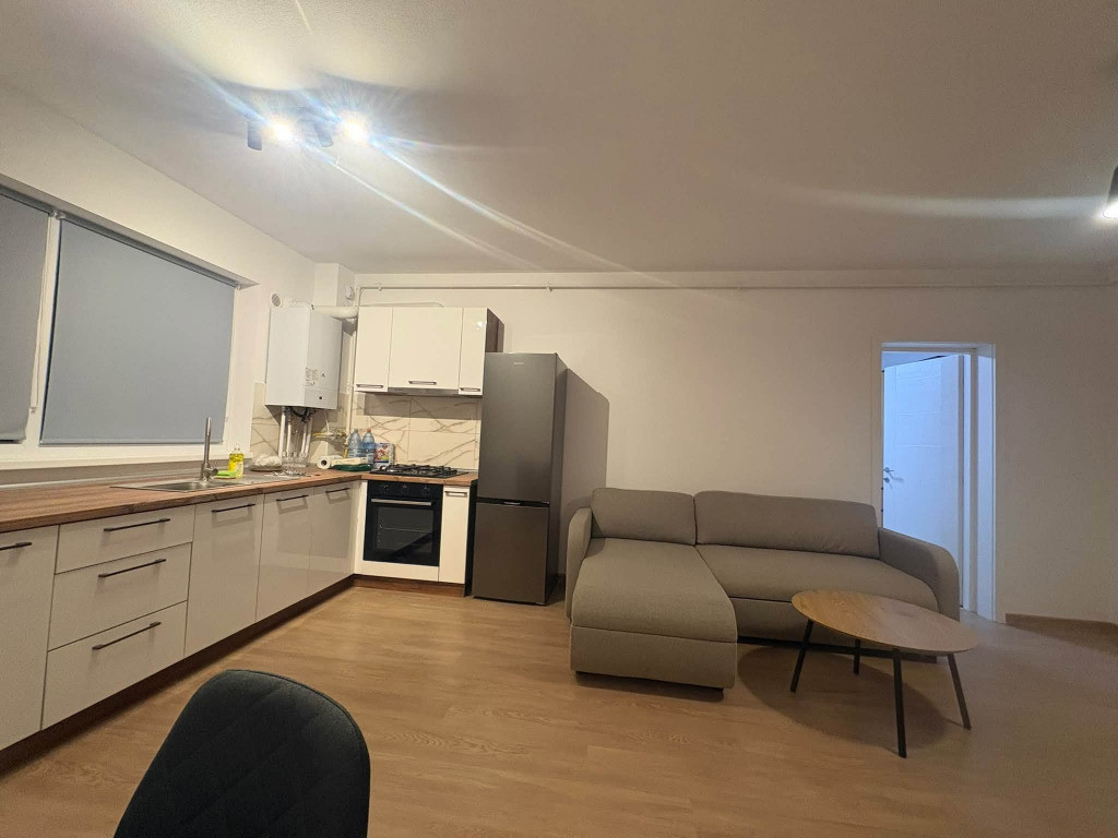 Apartament de 2 camere zona SANPETRU,complex Subcetate,a