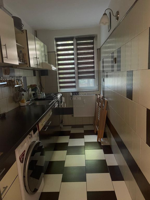 Apartament 2 camere decomandat/balcon/boxa Alexandru Obregia.