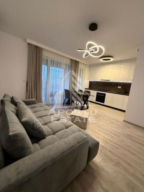 Apartament cu 2 camere de închiriat, garaj subteran, Zona Aradului