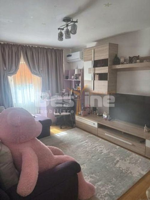 De vânzare apartament cu 2 camere decomandat
