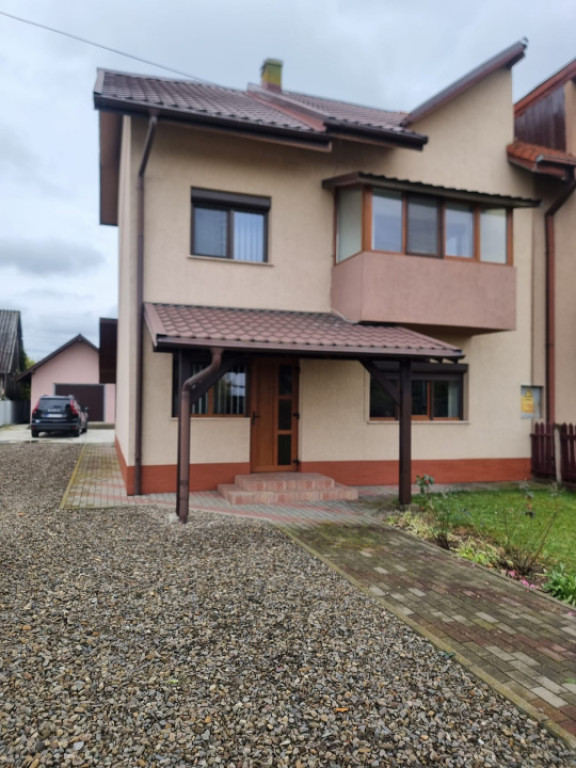 Casă tip duplex, 120 mp, zona Exterior Nord - Gălănesti