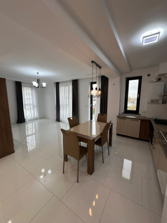 Apartament 3 camere, 75 mp, zona Ultracentrală