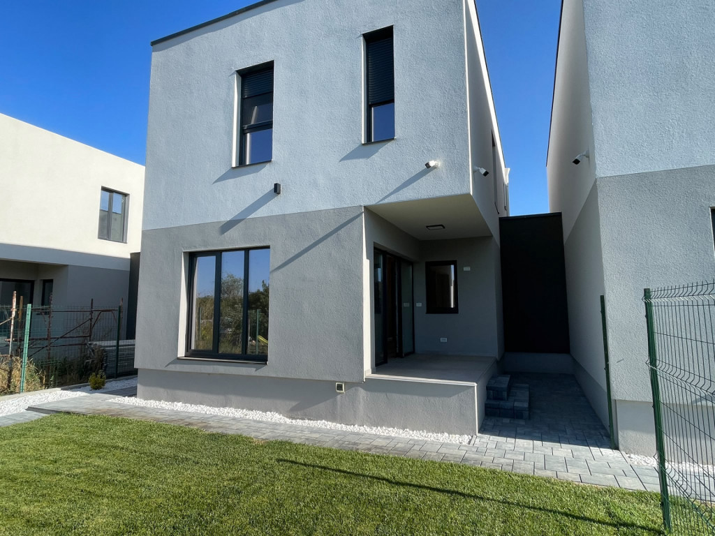 Comision 0% | Duplex despartit prin camera tehnica | 4 camer