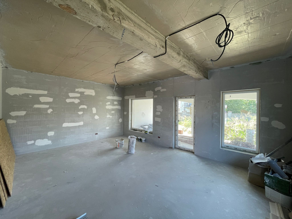 Duplex despartit prin garaj | 4 camere 2 bai | 108 mp | Dumb